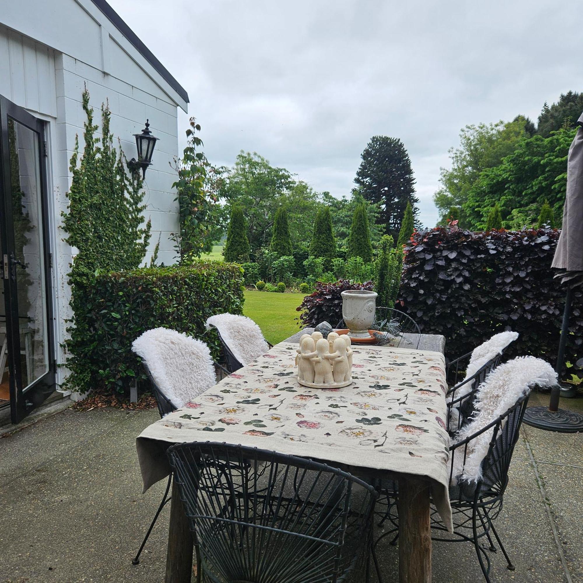 Whiteacres Bed & Breakfast Invercargill Exterior photo